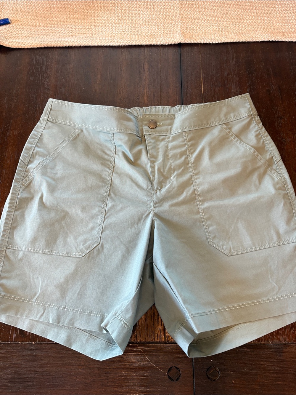 Columbia Women's Light Sage Green Utility Shorts